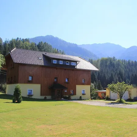 Samonigghof Latschach ober dem Faakersee